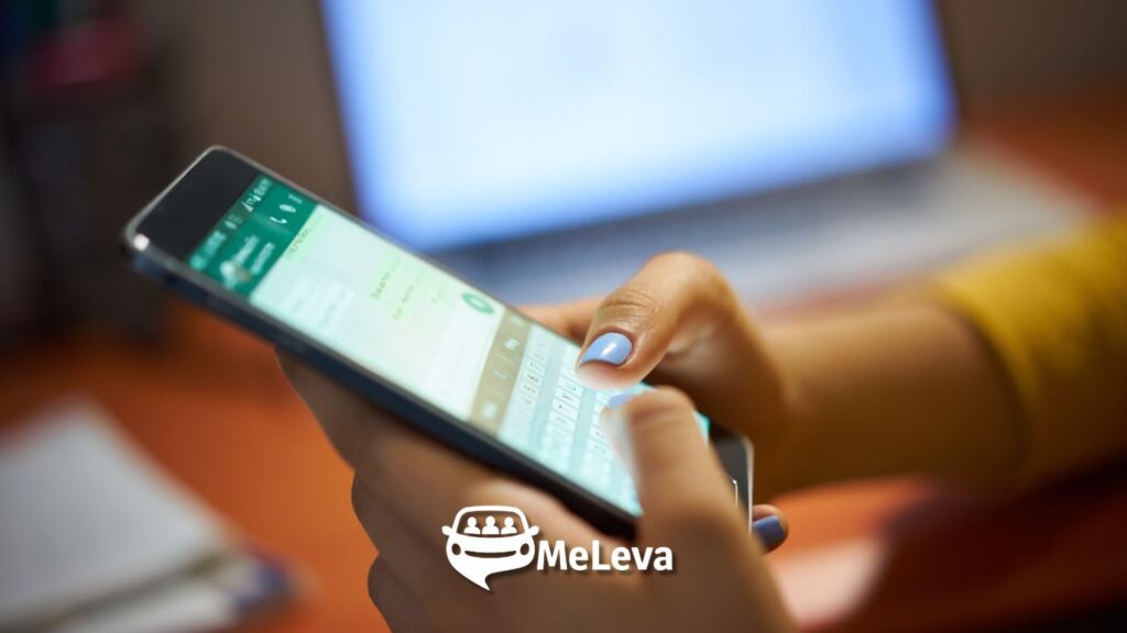 Chat Interno vs. WhatsApp: Por que Manter a Comunicação Dentro do App é Mais Seguro?